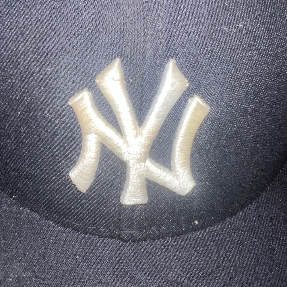 New Era New York Yankees 59FIFTY Fitted Hat Navy Blue MLB On-Field Cap 7 5/8 - Picture 5 of 10